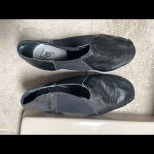 Leo’s Jazz Shoe Slip-on